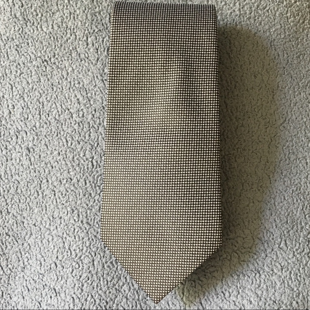 Men’s Black // White Tie